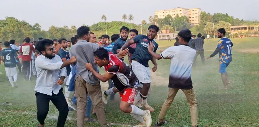 কুবিতে আন্তঃবিভাগ ফুটবল ম্যাচে মারামারি, ম্যাচ স্থগিত